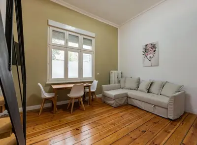 Ein Sitzbereich in der Unterkunft Wonderful Flat in Central Berlin Charlottenburg