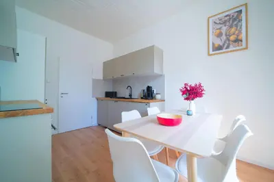 Küche/Küchenzeile in der Unterkunft Berlin Schöneberg I 3 bedroom I central