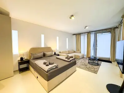Ein Sitzbereich in der Unterkunft Charming Studio Apartment - Central Charlottenburg