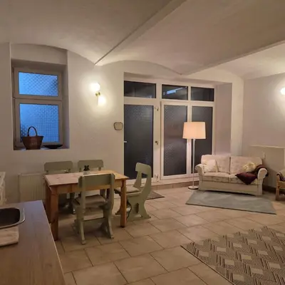 Ein Sitzbereich in der Unterkunft Cozy apartment in Berlin