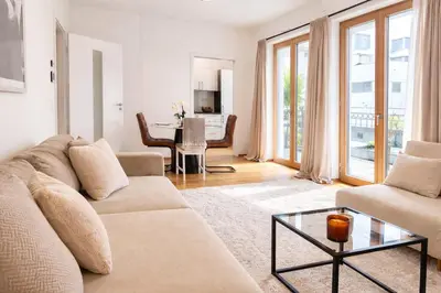 Ein Sitzbereich in der Unterkunft Luxus Apartment am Ku'damm - 3 Zimmer