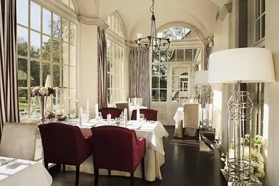 Ein Restaurant oder anderes Speiselokal in der Unterkunft Schloss Kartzow