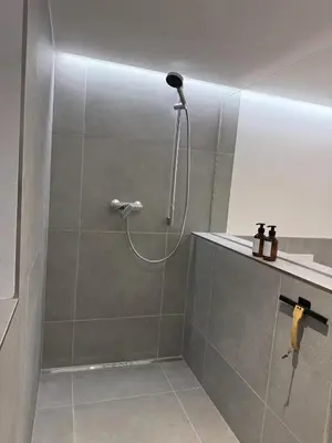 Ein Badezimmer in der Unterkunft Apartment with terrace in Berlin-Köpenick