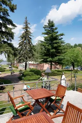 Ein Garten an der Unterkunft Märkisches Gildehaus Tagungs-und Congreßhotel des Handwerks GmbH