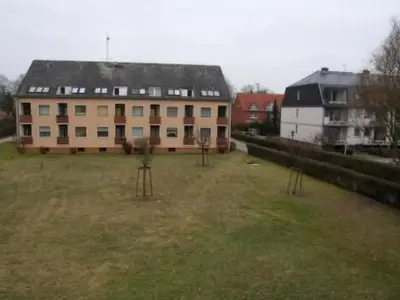 Ein Garten an der Unterkunft Apartment Möblierte Wohnung in Lichtenrade by Interhome