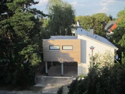 Das Gebäude in dem sich die Ferienwohnung befindet