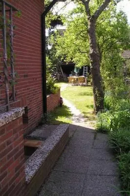 Ein Garten an der Unterkunft Apartment Dieter by Interhome
