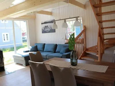 Ein Sitzbereich in der Unterkunft Holiday Home Hafendorf Zerpens by Interhome