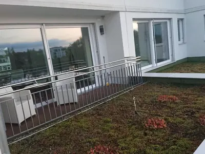 Ein Garten an der Unterkunft Apartment Penthouse Yachthafen by Interhome