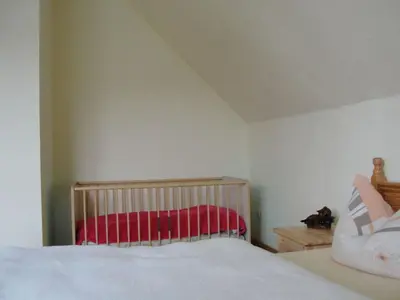 Ein Bett oder Betten in einem Zimmer der Unterkunft Holiday Home Roswitha 1 by Interhome