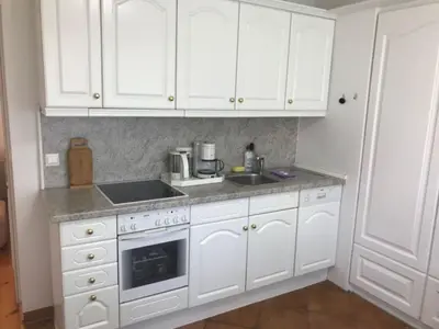 Küche/Küchenzeile in der Unterkunft Apartment Appartement am See by Interhome