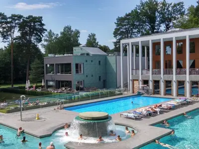 Der Swimmingpool an oder in der Nähe von Apartment Appartement am See by Interhome