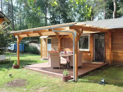 Das Gebäude in dem sich das Ferienhaus befindet