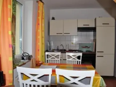 Küche/Küchenzeile in der Unterkunft Apartment Nette Wohnung in Joachimsthal mit Kleiner Terrasse by Interhome