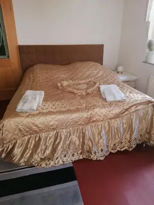 Ein Bett oder Betten in einem Zimmer der Unterkunft Kleines Haus im Oderbruch