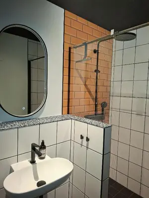 Ein Badezimmer in der Unterkunft KulturHaus Locktow
