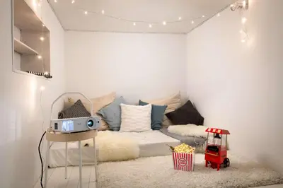 TV/Unterhaltungsangebot in der Unterkunft Spacious Apartment for 7 with Cinema Room