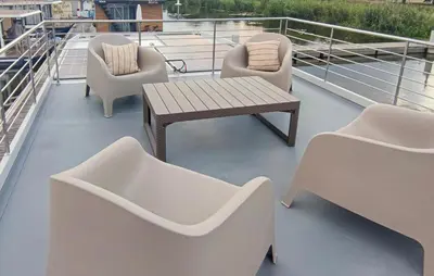 Ein Balkon oder eine Terrasse in der Unterkunft 1 Bedroom Stunning Ship In Havelsee Ot Kützkow