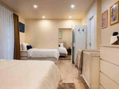 Ein Bett oder Betten in einem Zimmer der Unterkunft ALEXA 2x Chic Design Apartment up to 15 persons