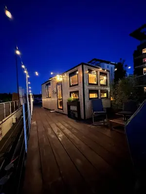 Das Gebäude in dem sich das Boot befindet