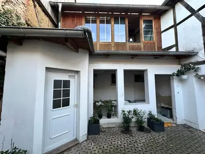 Das Gebäude in dem sich die Ferienwohnung befindet