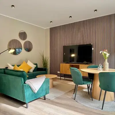 Lichtdurchflutetes Design-Apartment U39-1