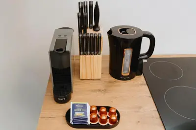 Kaffee-/Teezubehör in der Unterkunft Homely Berlin - Familien & Gruppen, 2 Schlafzimmer, Top Anbindung