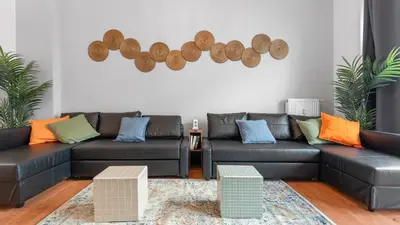 Ein Sitzbereich in der Unterkunft Yasmin Stay - Gemütliches Apartment in Friedrichshain - 75QM