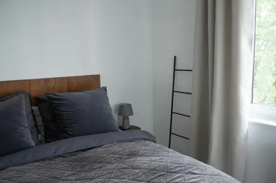 Ein Bett oder Betten in einem Zimmer der Unterkunft Modern 3-room apartment on Kurfürstendamm City-West