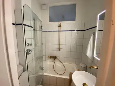 Ein Badezimmer in der Unterkunft Stilvolle Wohnung zwischen Grunewald und Kudamm