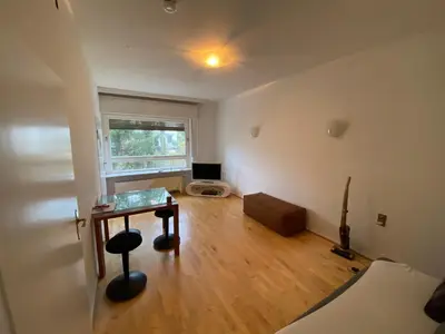 TV/Unterhaltungsangebot in der Unterkunft Stilvolle Wohnung zwischen Grunewald und Kudamm