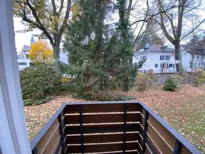 Ein Garten an der Unterkunft Stilvolle Wohnung zwischen Grunewald und Kudamm