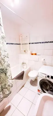 Ein Badezimmer in der Unterkunft BetterBeds Wilhelm City