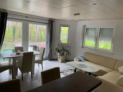 Ein Sitzbereich in der Unterkunft Ferienwohnung am Scharmützelsee mit Kind und Hund!