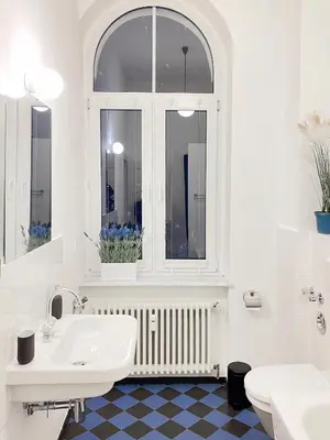 Ein Badezimmer in der Unterkunft Villa Falkensee Berlin West Design Boutique Messe Apartment