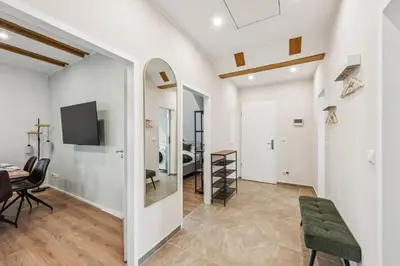 TV/Unterhaltungsangebot in der Unterkunft Ludwigsfelde Comfort Stay - 3BR Apartment