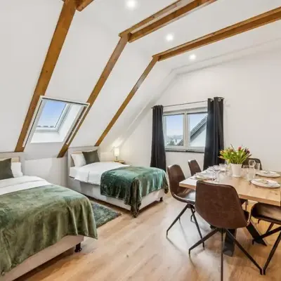 Ludwigsfelde Comfort Stay - 3BR Apartment