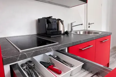 Küche/Küchenzeile in der Unterkunft MUSE by Comfort Housing - 2 bedroom apartment