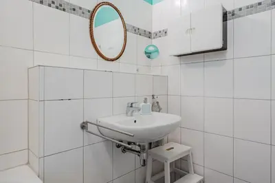 Ein Badezimmer in der Unterkunft Stylish apartment near Ku 'damm