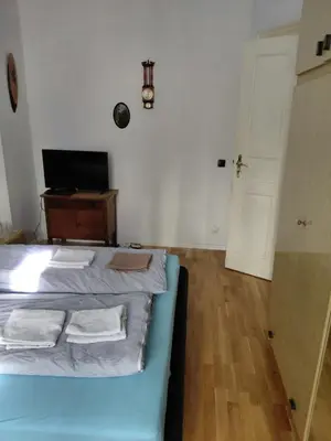 Ein Bett oder Betten in einem Zimmer der Unterkunft Berlin beautiful center Room