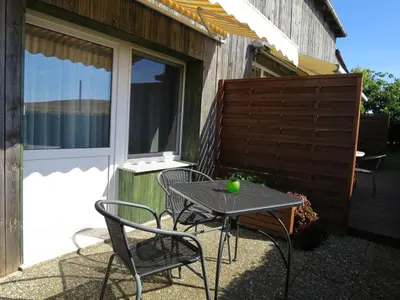 Ein Patio oder anderer Außenbereich in der Unterkunft Pension zum Wiesengrund - Zimmer mit Singleküche