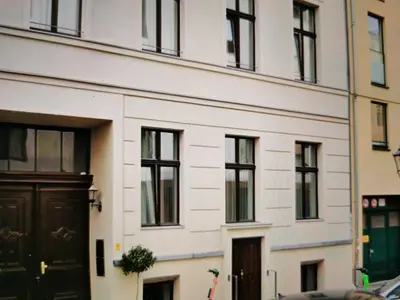 Das Gebäude in dem sich das Bed & Breakfast befindet