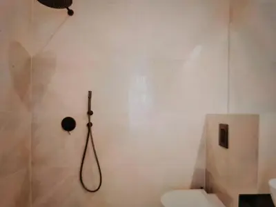 Ein Badezimmer in der Unterkunft Zimmer in Berlin