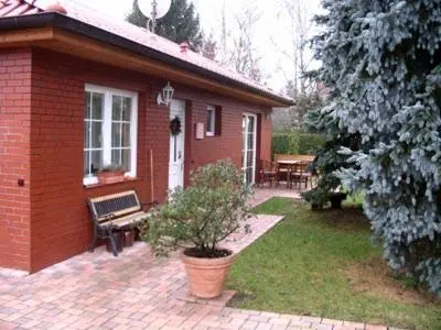 Ein Garten an der Unterkunft Feriendomizil Hönow