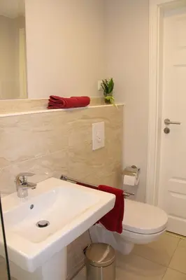 Ein Badezimmer in der Unterkunft Stars Berlin Apartments Zillestraße