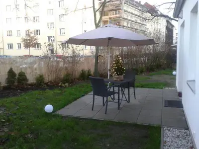 Ein Garten an der Unterkunft BerLietz