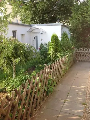 Ein Garten an der Unterkunft BerLietz