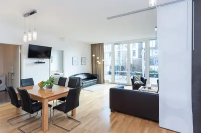TV/Unterhaltungsangebot in der Unterkunft Modern Apartment in the Luxury Complex Marthashof
