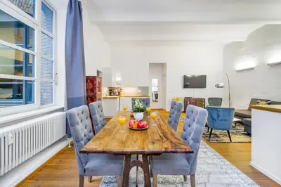 Küche/Küchenzeile in der Unterkunft The Melchior, Luxury Industry Loft in Mitte, group & family friendly, 2 bath rooms, big dining table, ideal for 4 - 6 Guests