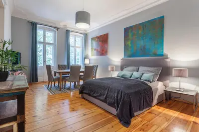 Ein Bett oder Betten in einem Zimmer der Unterkunft The Paul Loft, big 3 Bed room apartment, 120 m2, group & family friendly, Prenzlauer Berg, ideal for 4 - 8 Guests